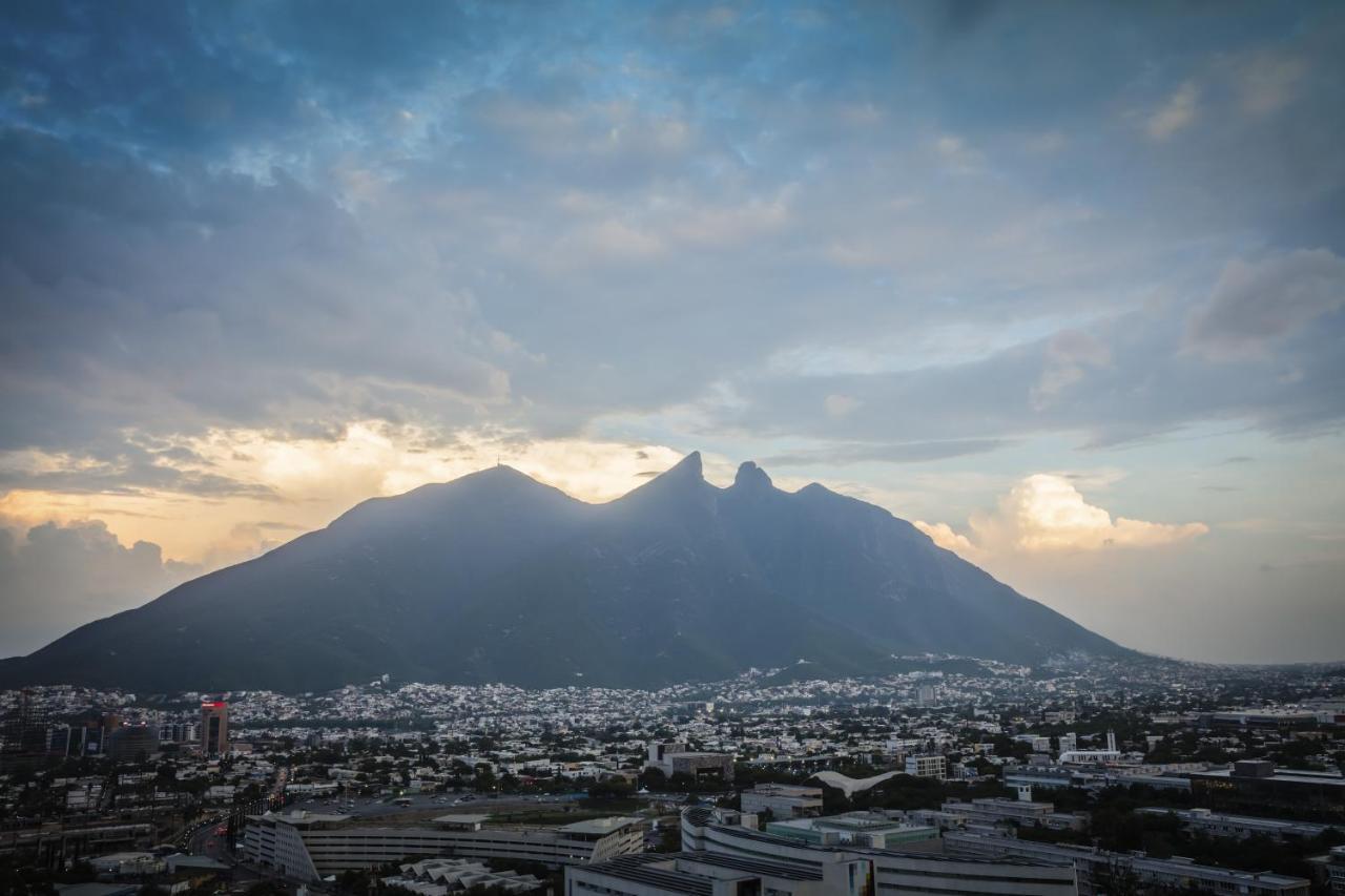 فندق One Monterrey Tecnologico المظهر الخارجي الصورة